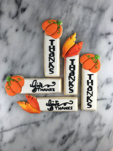 Thanksgiving Place Card Cookies | Lil Miss Cakes